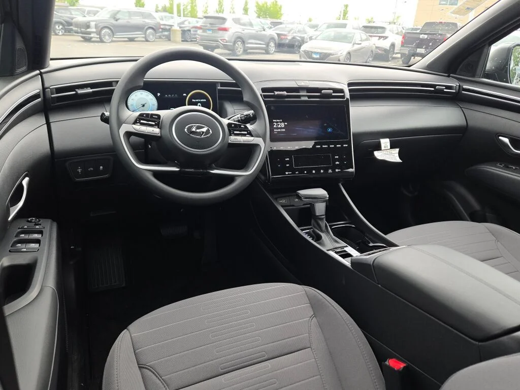 Used 2024 Black Hyundai SEL image 19