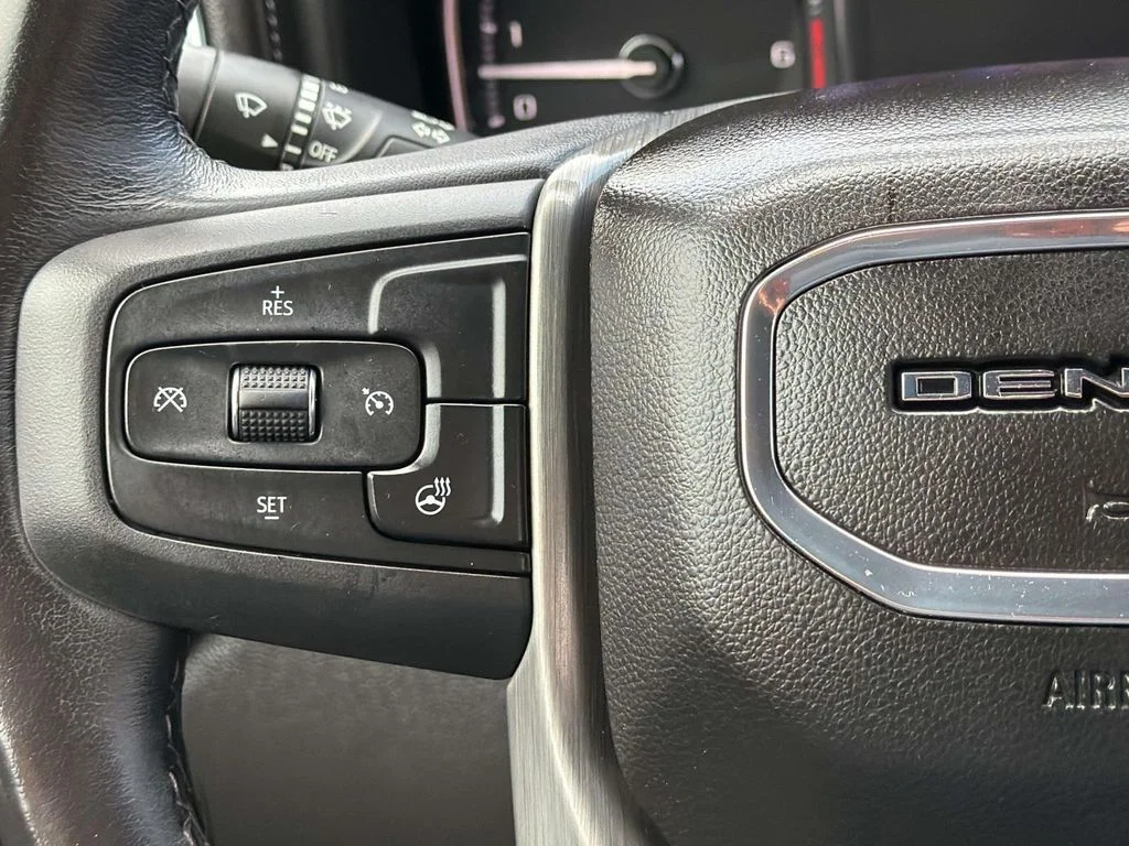Used 2022 Onyx Black GMC Denali image 13