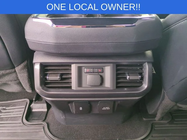 Used 2023 White Ford Lariat image 33