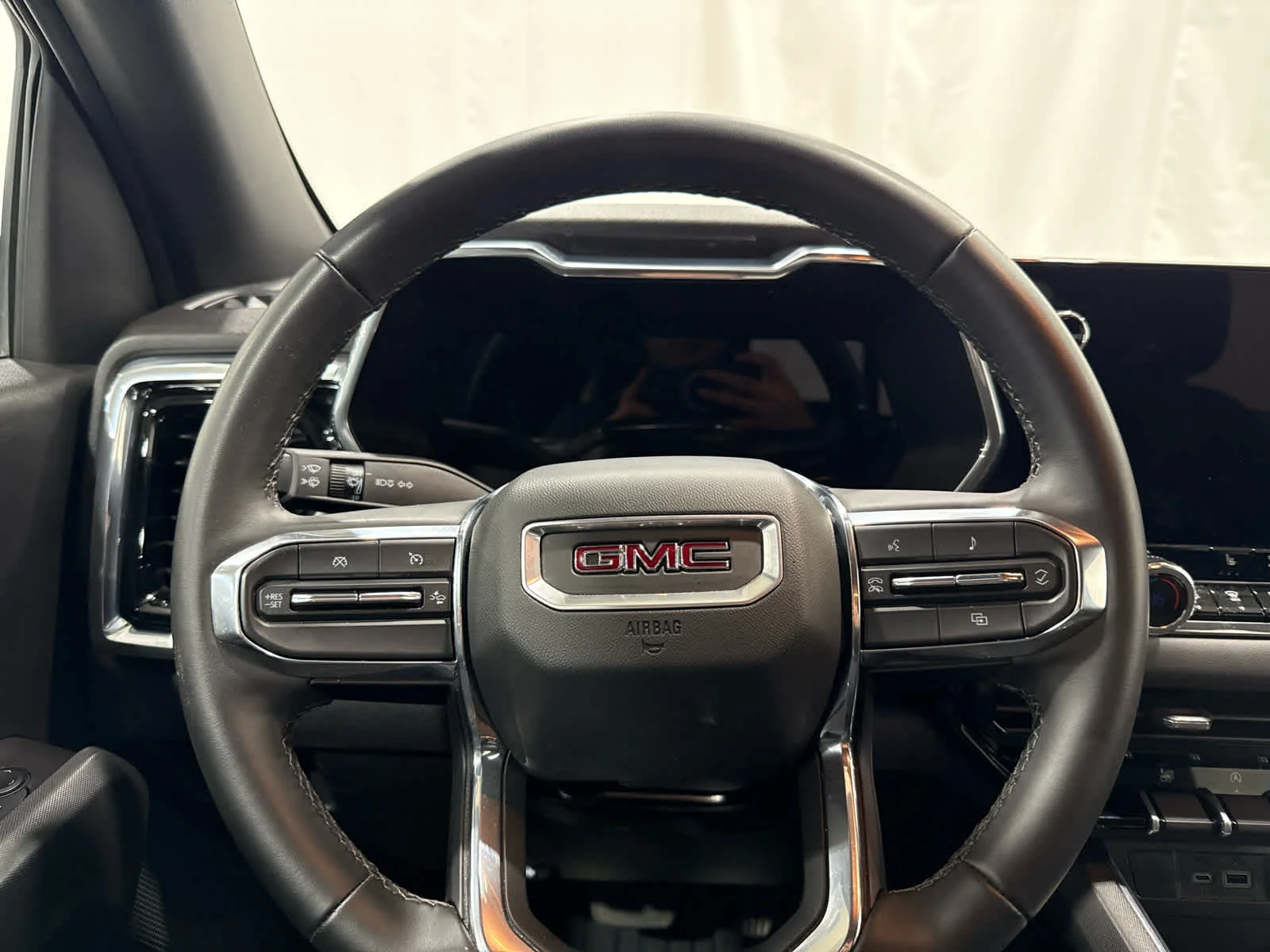 Certified Used 2026 Rapids Metallic GMC Elevation image 16