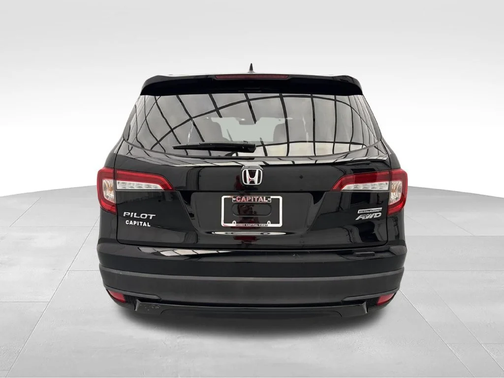 Certified Used 2022 Crystal Black Pearl Honda AWD SE image 36