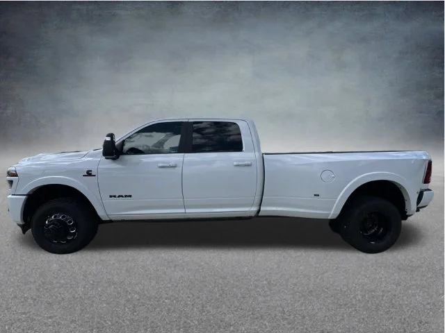 New 2027 Bright White Clear-Coat Exterior Paint RAM Limited image 13