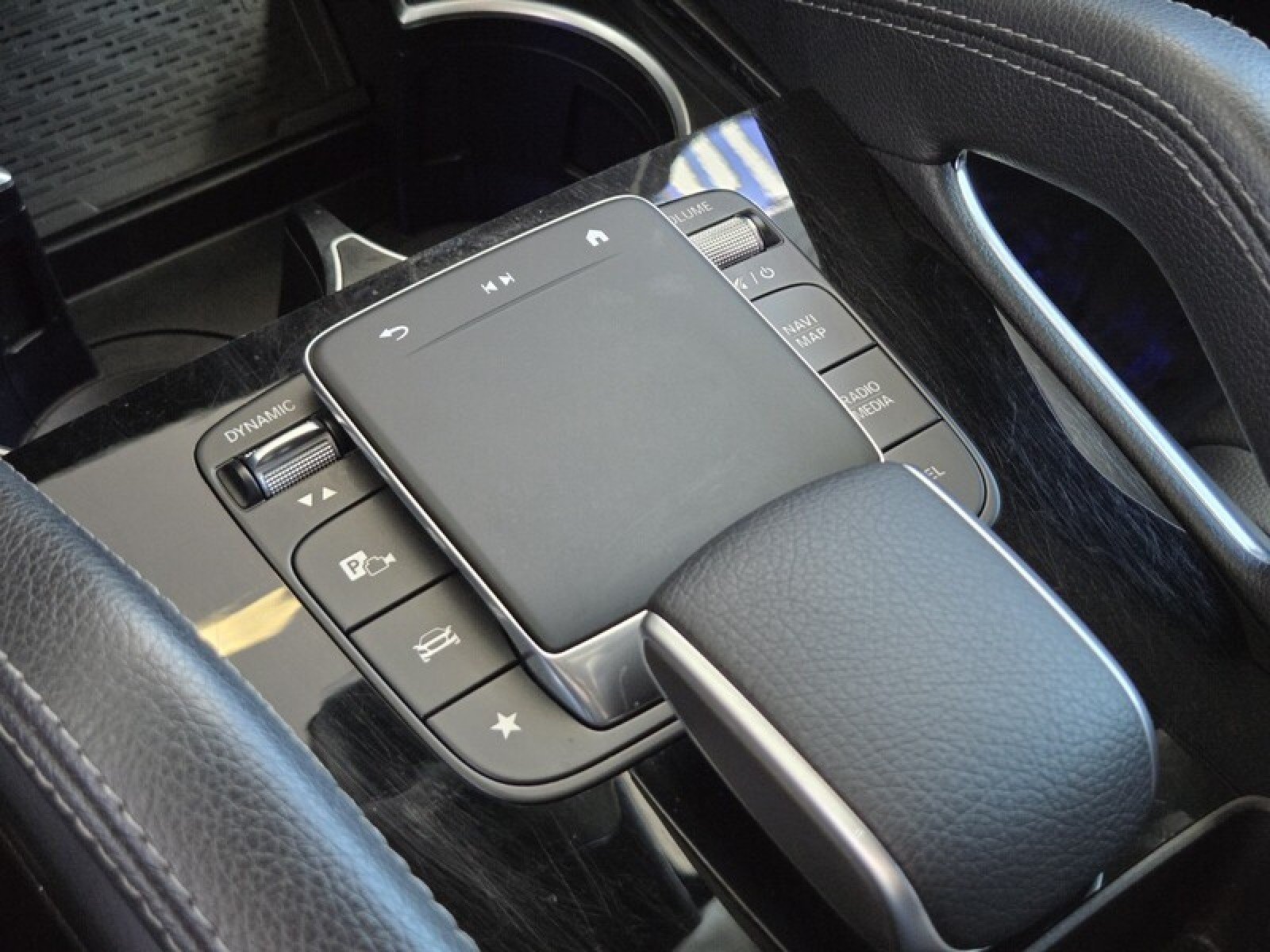 Certified Used 2024 Black Mercedes-Benz GLE 350 image 33