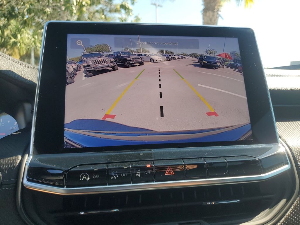 Used 2026 Black Jeep Latitude image 20