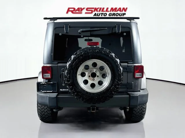 Used 2017 Gray Jeep Unlimited Sahara image 6