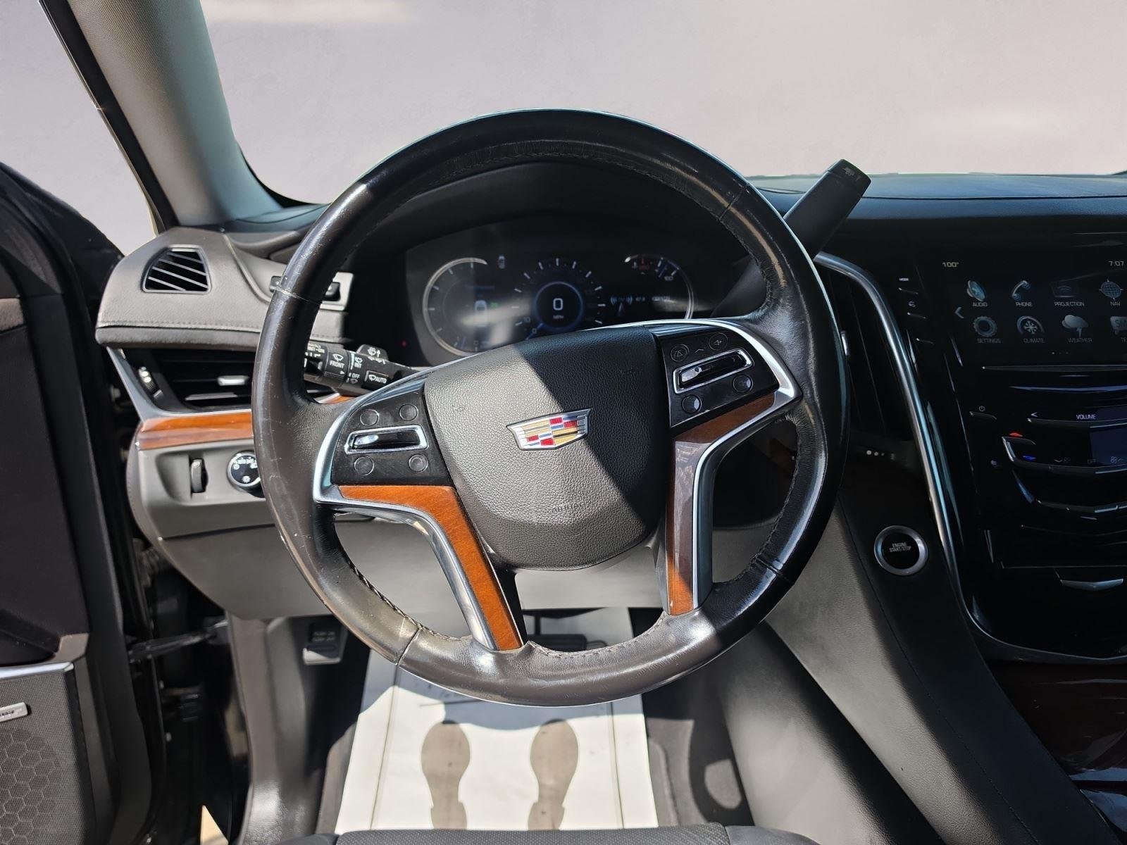 2018 Cadillac Escalade ESV Luxury - Photo 12