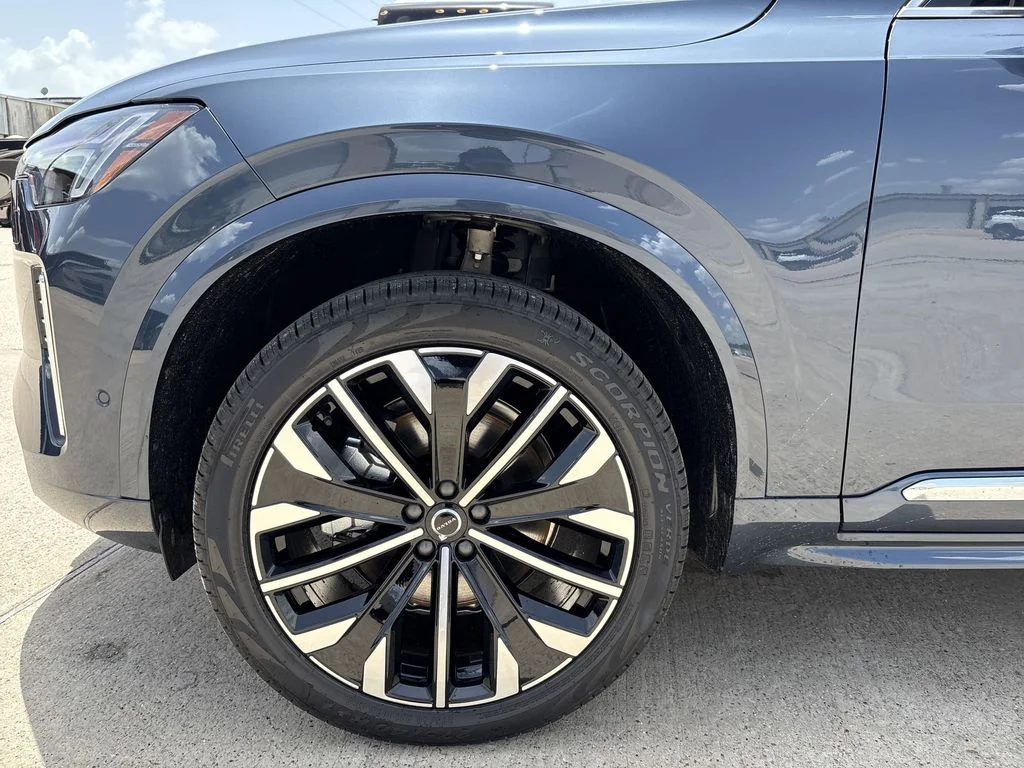 2026 Volvo XC90 Ultra - Photo 9
