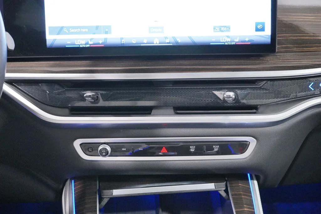 Used 2024 Gray Metallic BMW sDrive40i image 14