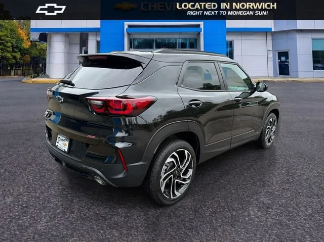 New 2026 Mosaic Black Metallic Chevrolet RS image 33