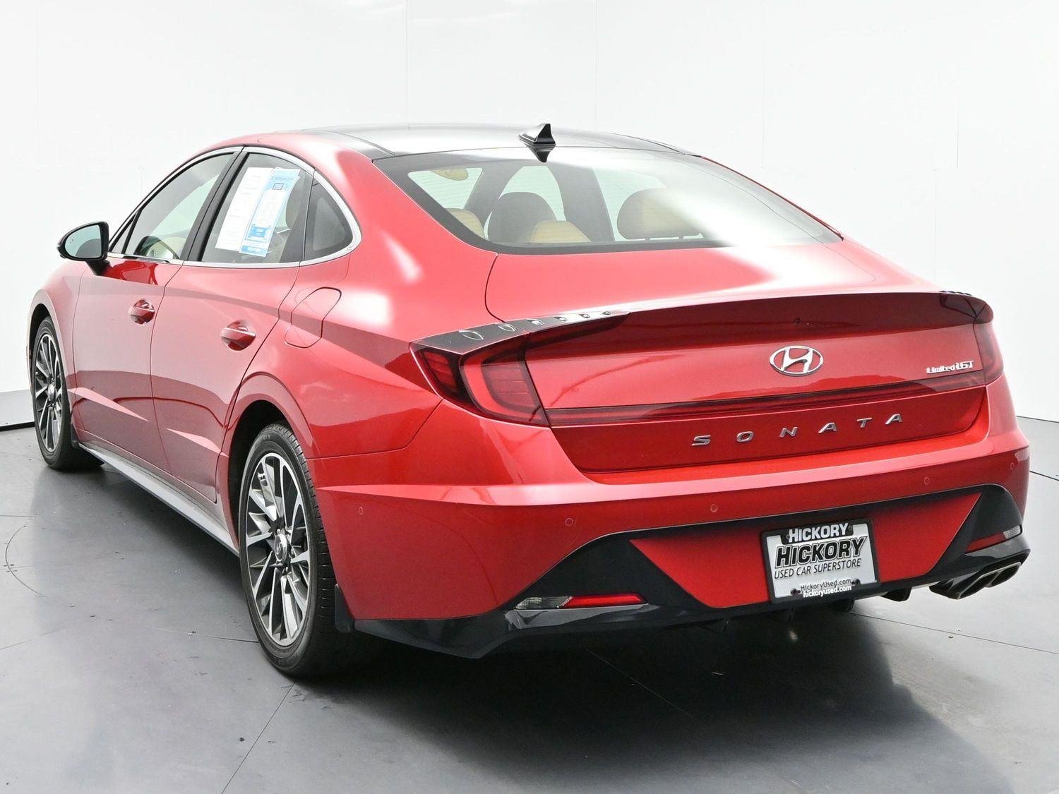 Used 2021 Calypso Red Hyundai Limited image 5