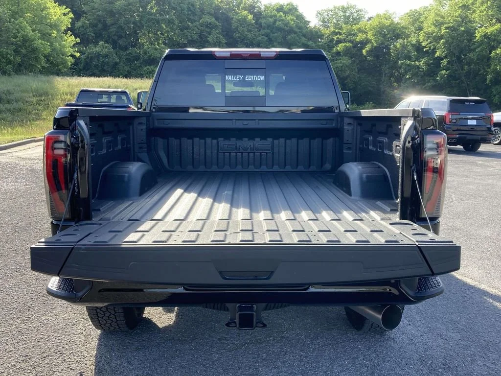 New 2026 Onyx Black GMC AT4 image 11