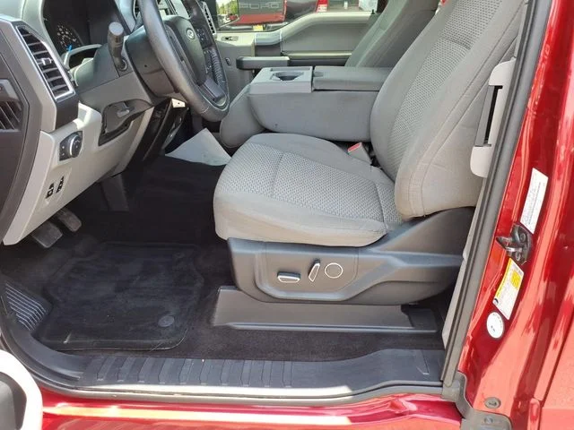 Used 2016 Red Ford XLT image 16