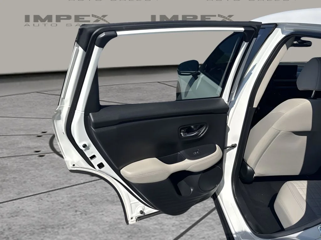 Used 2023 White Honda LX image 25