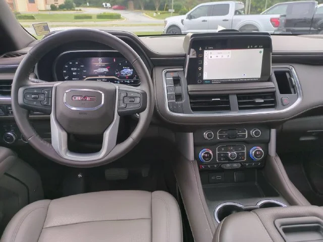 Used 2023 Silver GMC SLT image 31