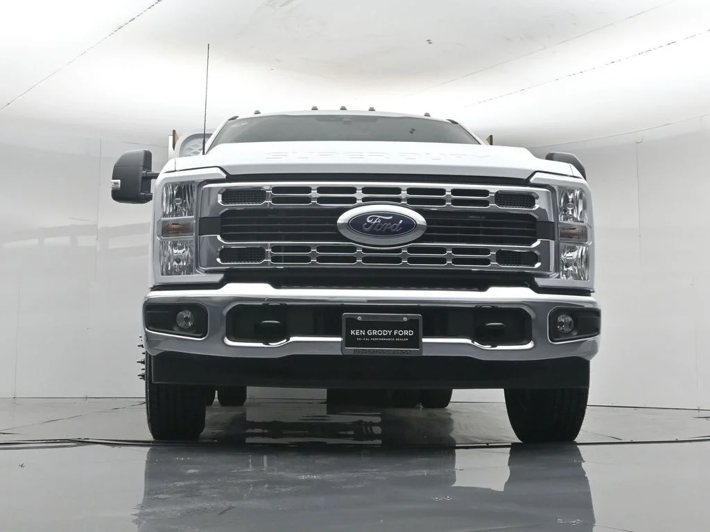 New 2026 White Ford XL image 40