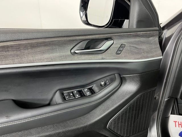 Used 2023 Gray Jeep Limited image 16