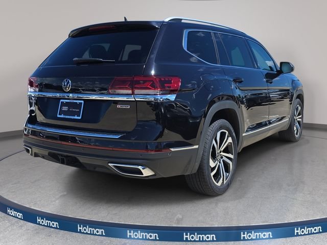 Used 2021 Black Volkswagen SEL Premium image 6