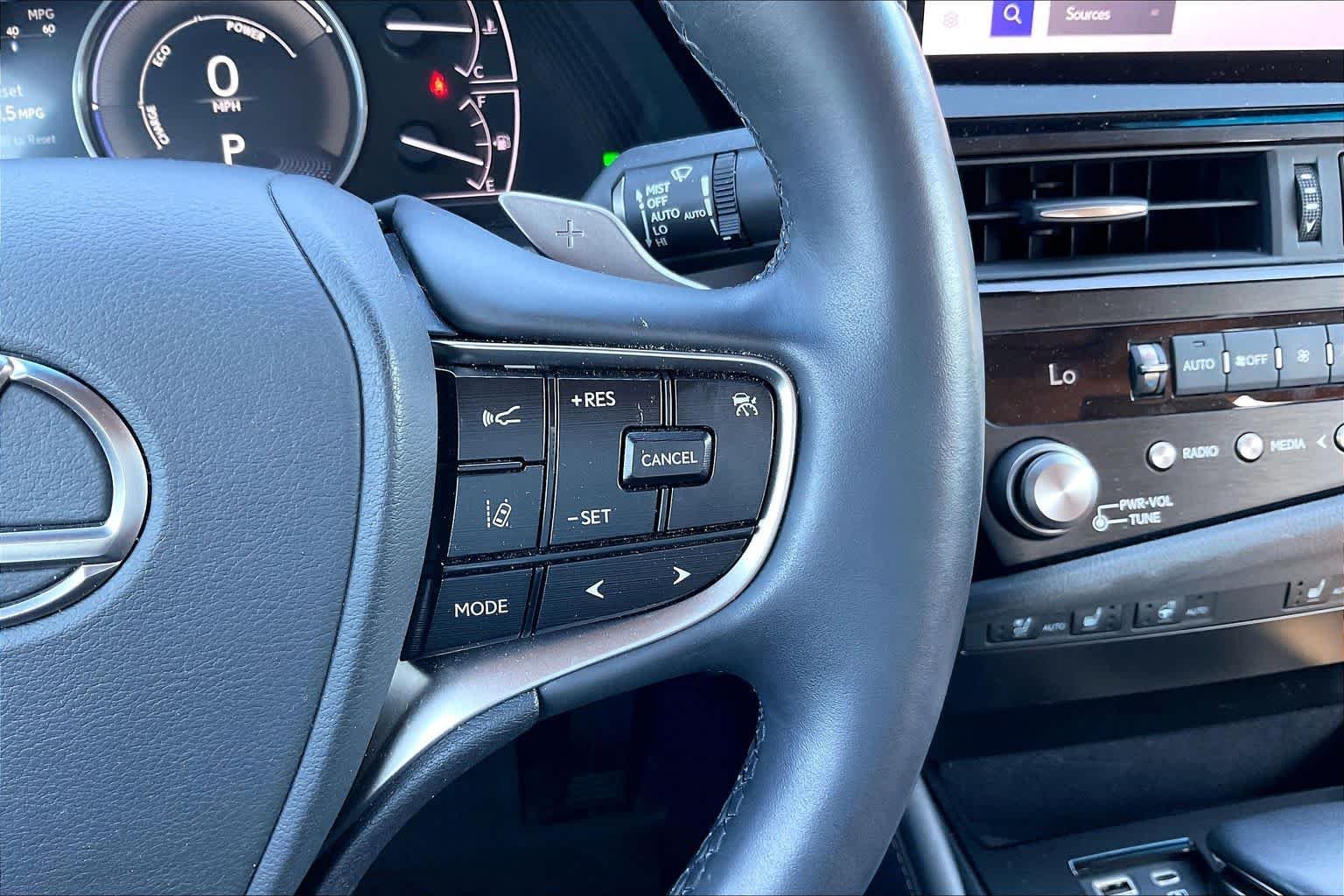 Used 2025 Iridium Lexus  image 24