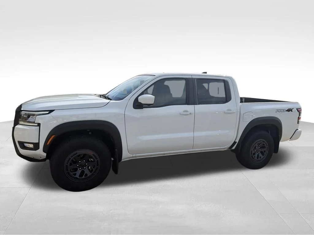 Used 2026 White Nissan PRO-4X image 3