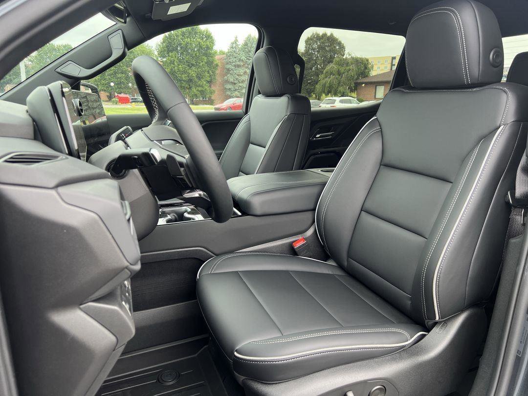 2026 Chevrolet Silverado EV LT - Photo 12