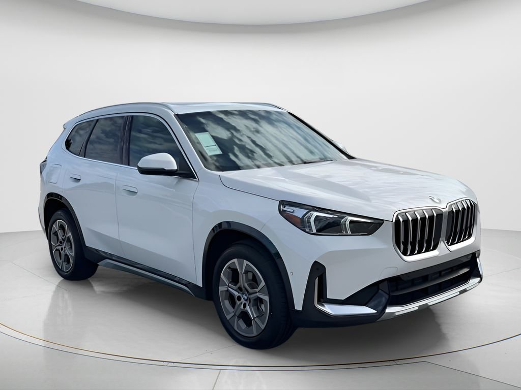 Certified Used 2026 Alpine White BMW xDrive28i image 2