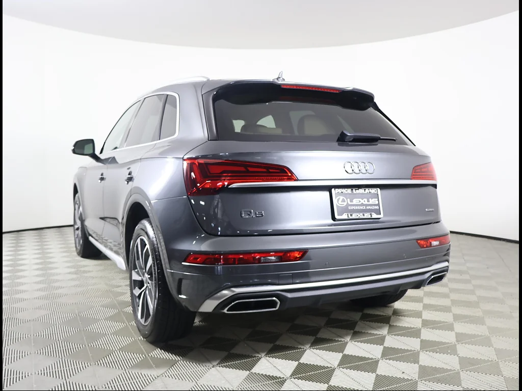 Used 2022 Daytona Gray Pearl Effect Audi 2.0T quattro Premium Plus S line image 4