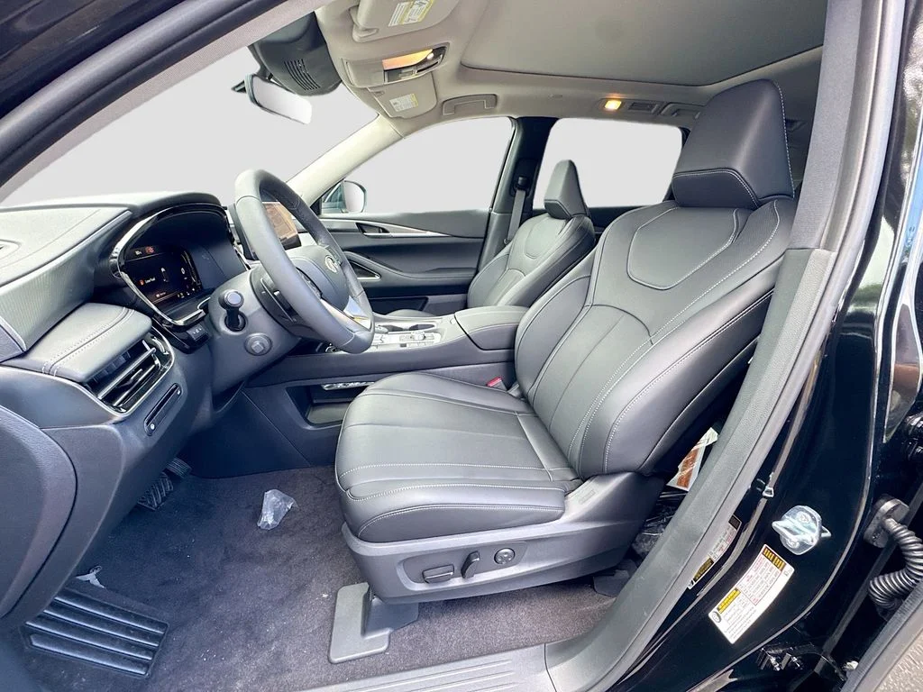 New 2027 MINERAL BLACK INFINITI Luxe FWD image 22