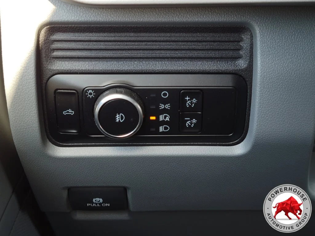 Used 2025 White Ford XLT image 27