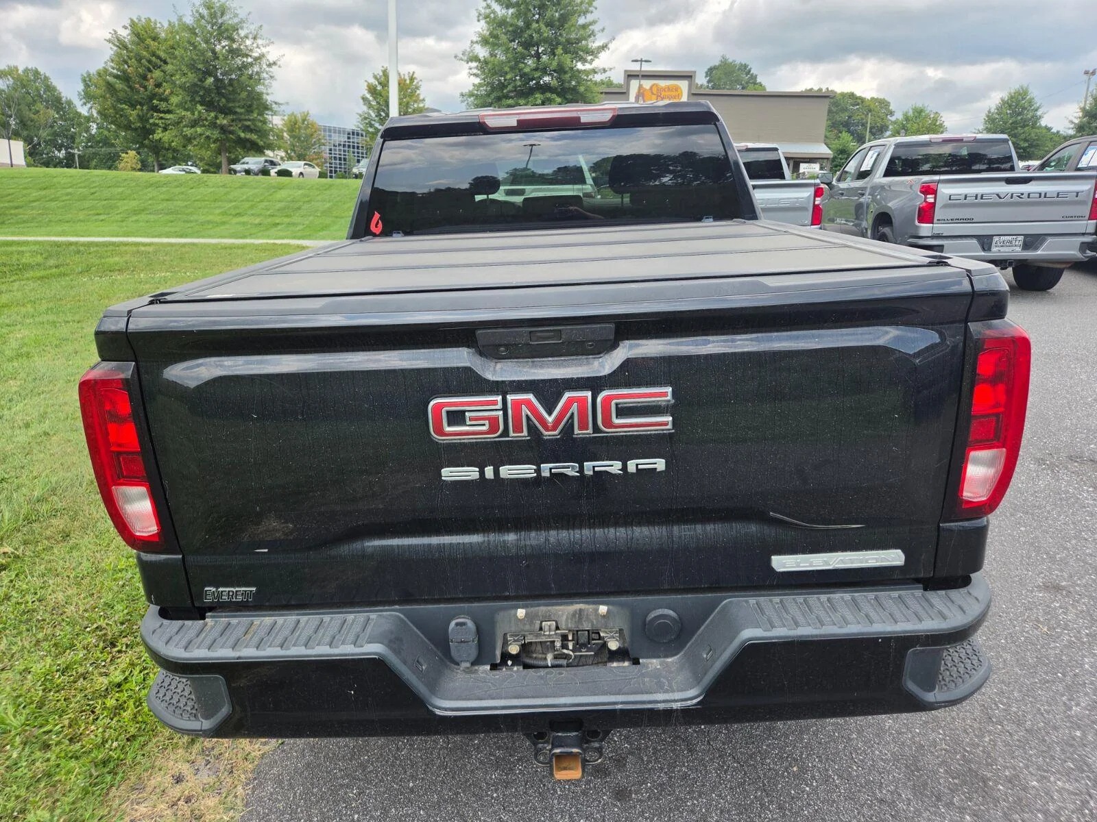 Used 2020 ONYX BLACK GMC Elevation image 8