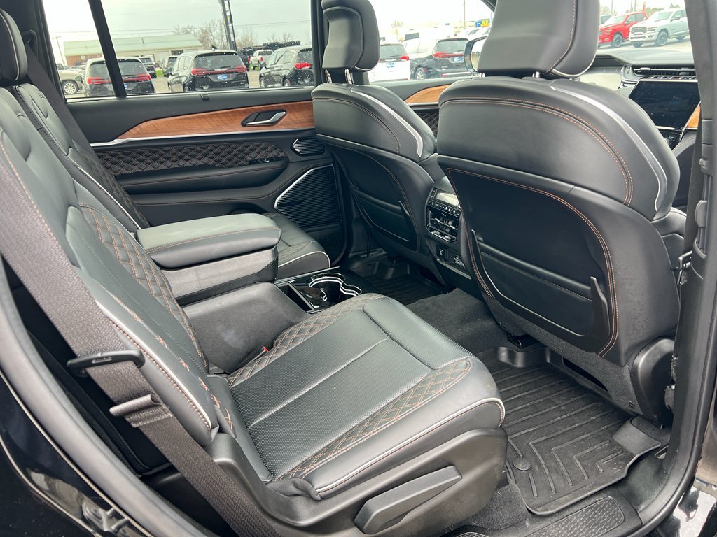 Used 2024 Diamond Black Crystal Pearlcoat Jeep Summit Reserve image 19