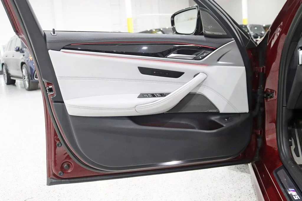 Used 2023 Red BMW Base image 35