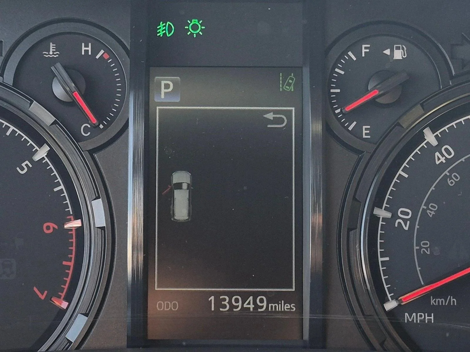 Used 2023 Ice Cap Toyota SR5 Premium image 5