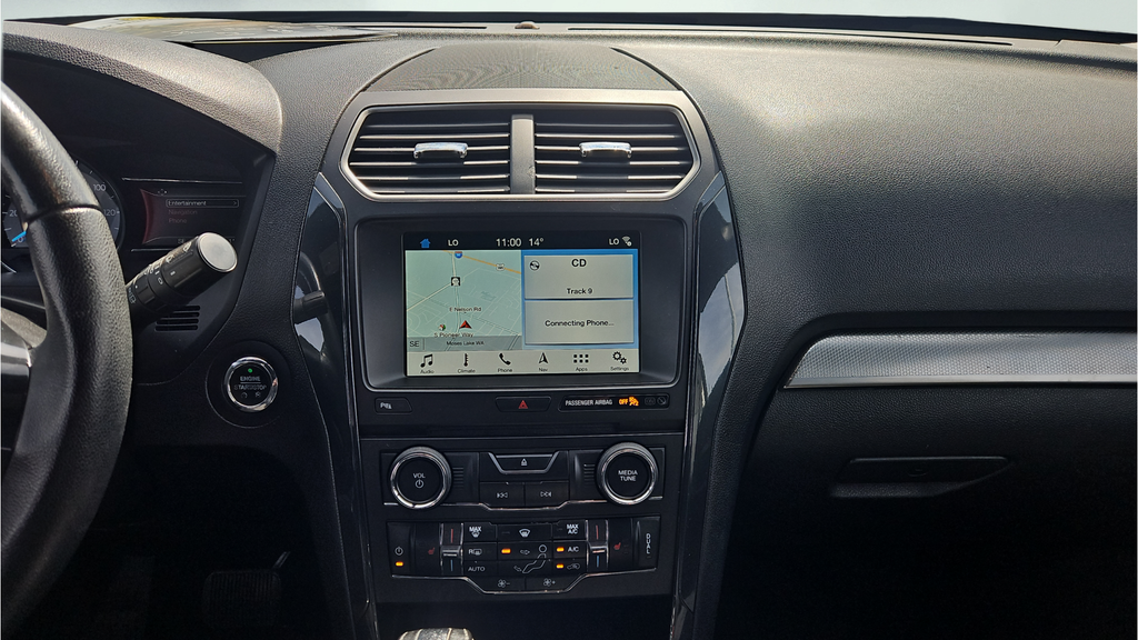 Used 2018 White Ford XLT image 15