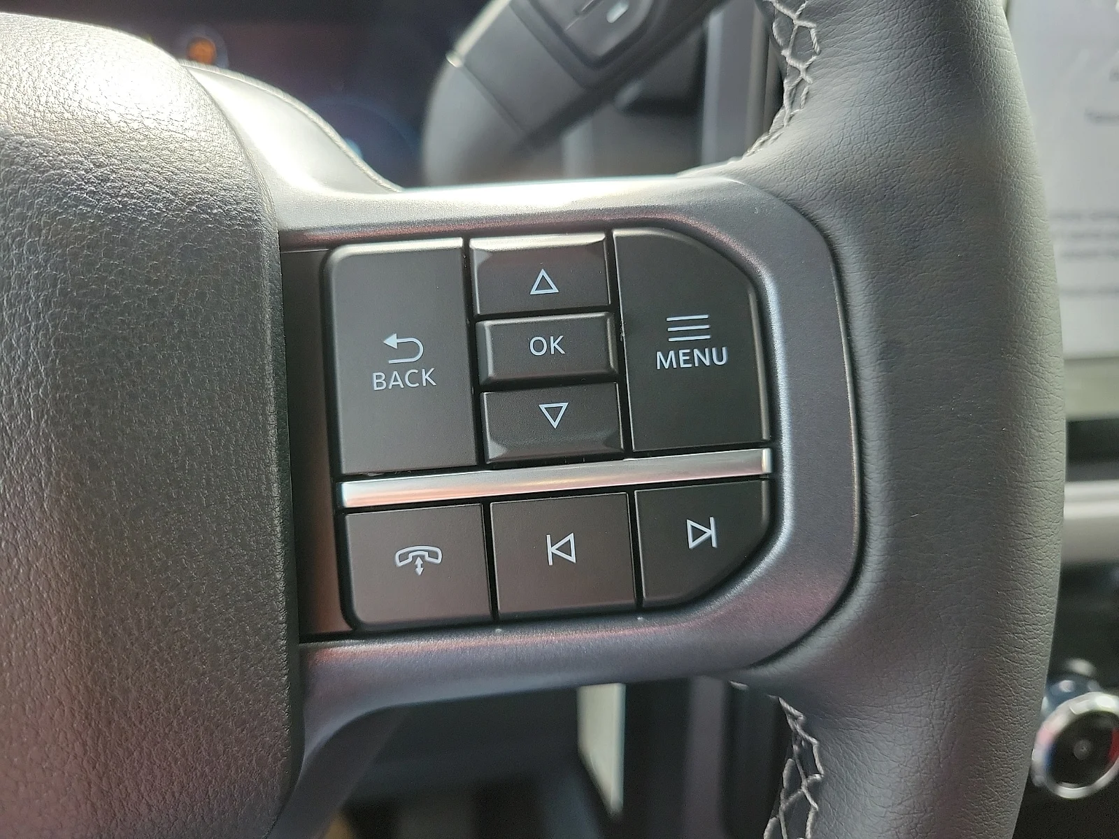 New 2026 Oxford White Ford XLT image 19