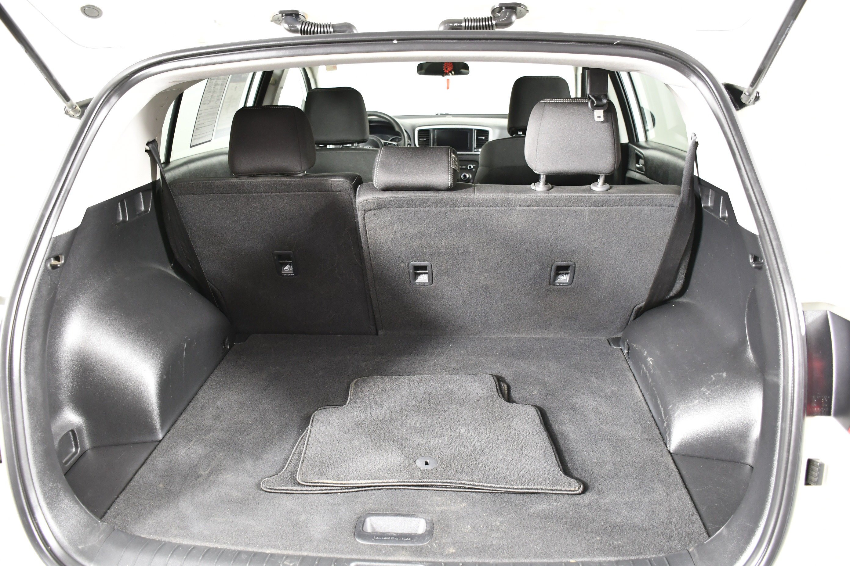 Used 2021 Clear White Kia LX image 47
