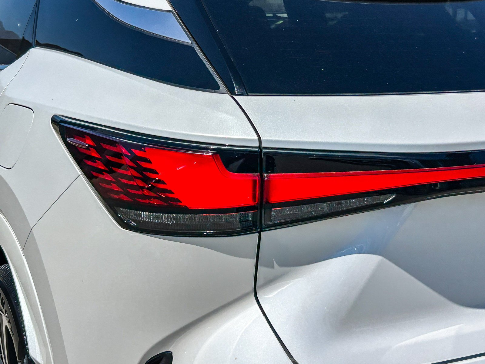 Used 2023 EMINENT WHITE PEA Lexus RX 350 image 9