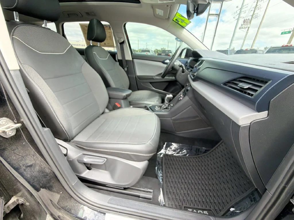 2023 Volkswagen Taos SE - Photo 11