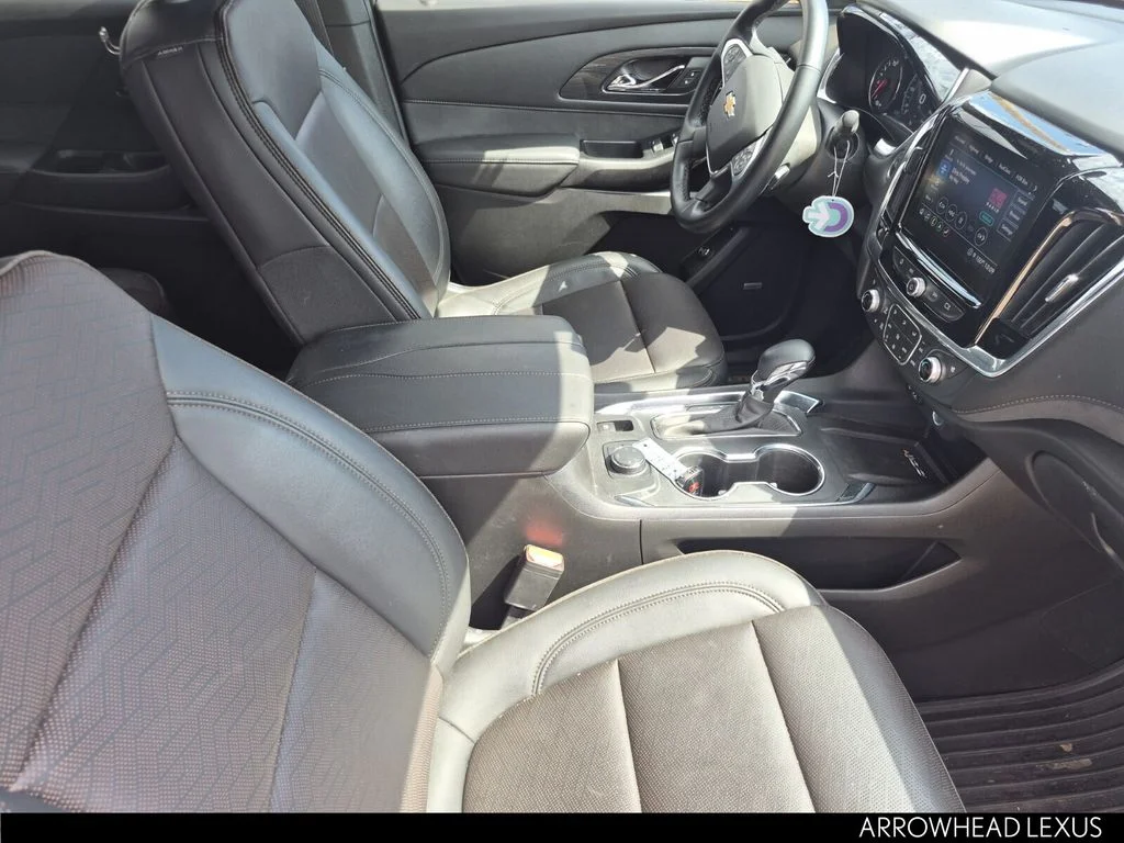 Used 2023 White Chevrolet High Country image 16