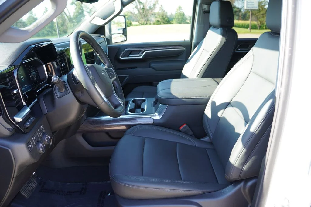Used 2026 White Chevrolet LTZ image 15