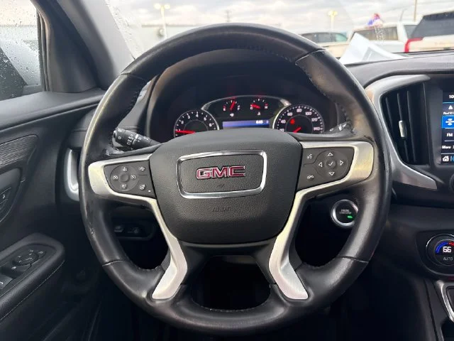 Used 2022 QUICKSILVER METALLIC GMC SLT image 17