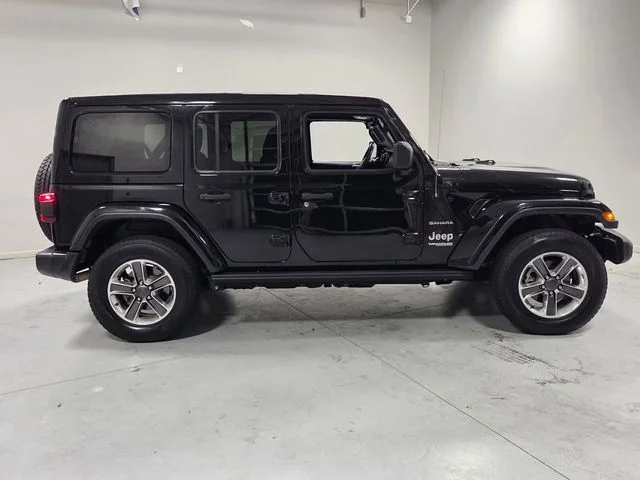 Used 2020 Black Jeep Unlimited Sahara image 12