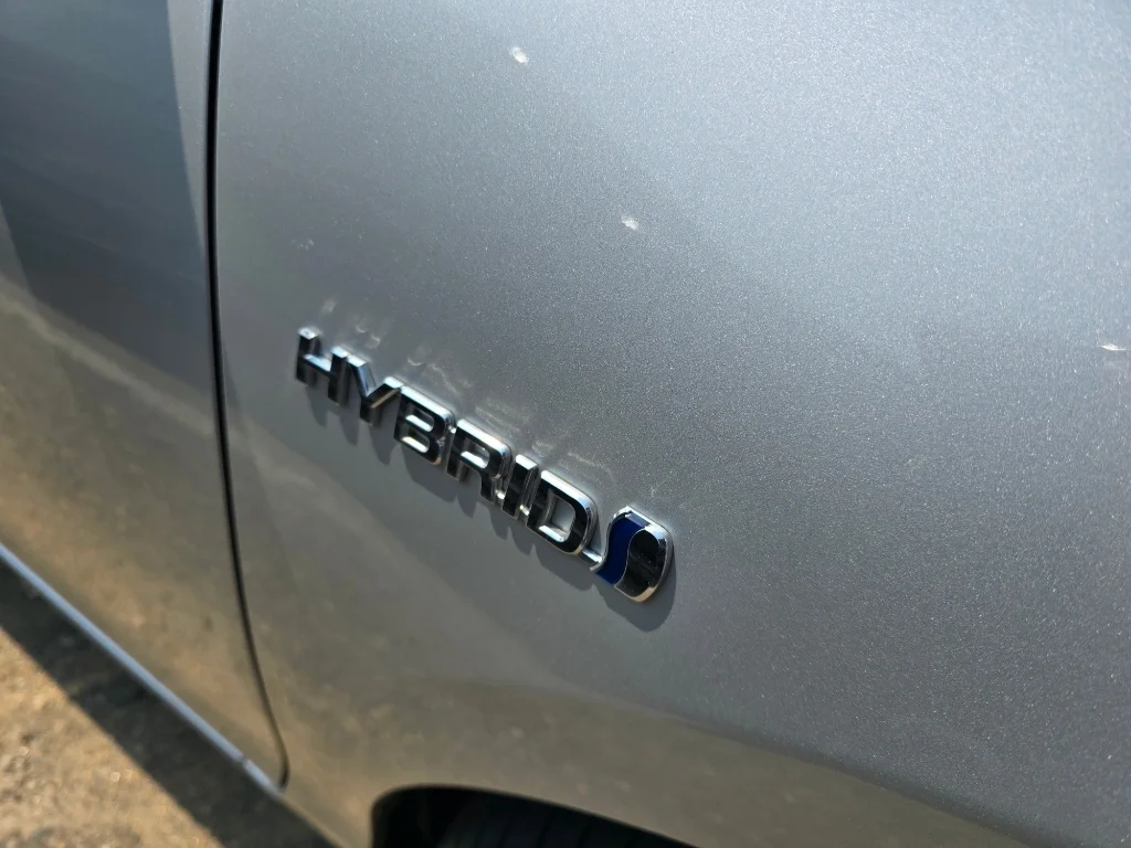 Used 2014 Classic Silver Metallic Toyota One image 10