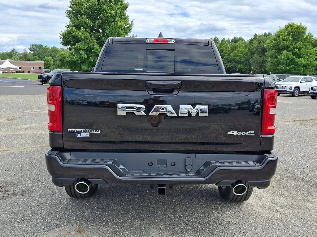 New 2027 Diamond Black Crystal Pearl-Coat Exterior Paint RAM Big Horn image 7