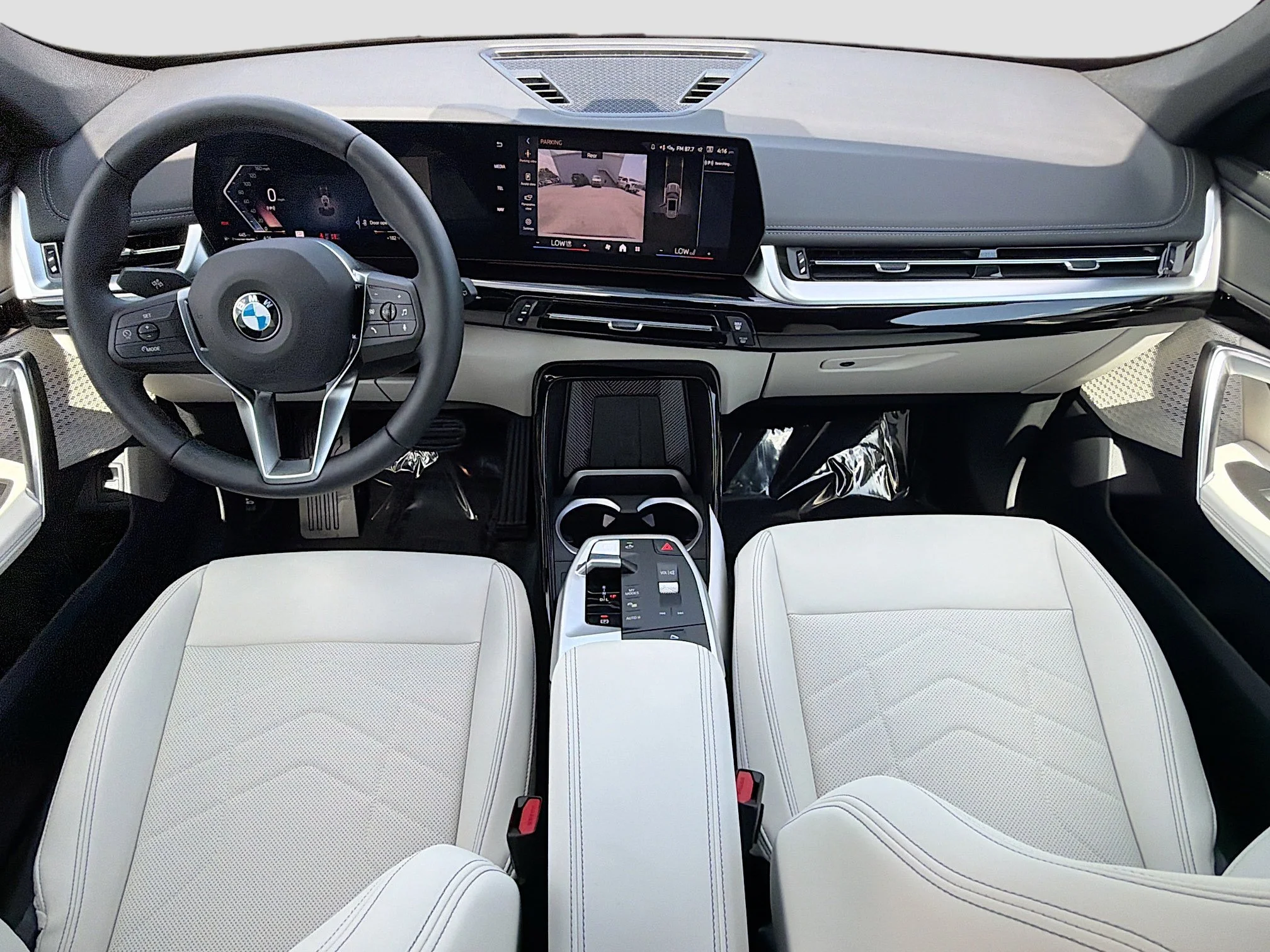 New 2026 Space Silver Metallic BMW xDrive28i image 15