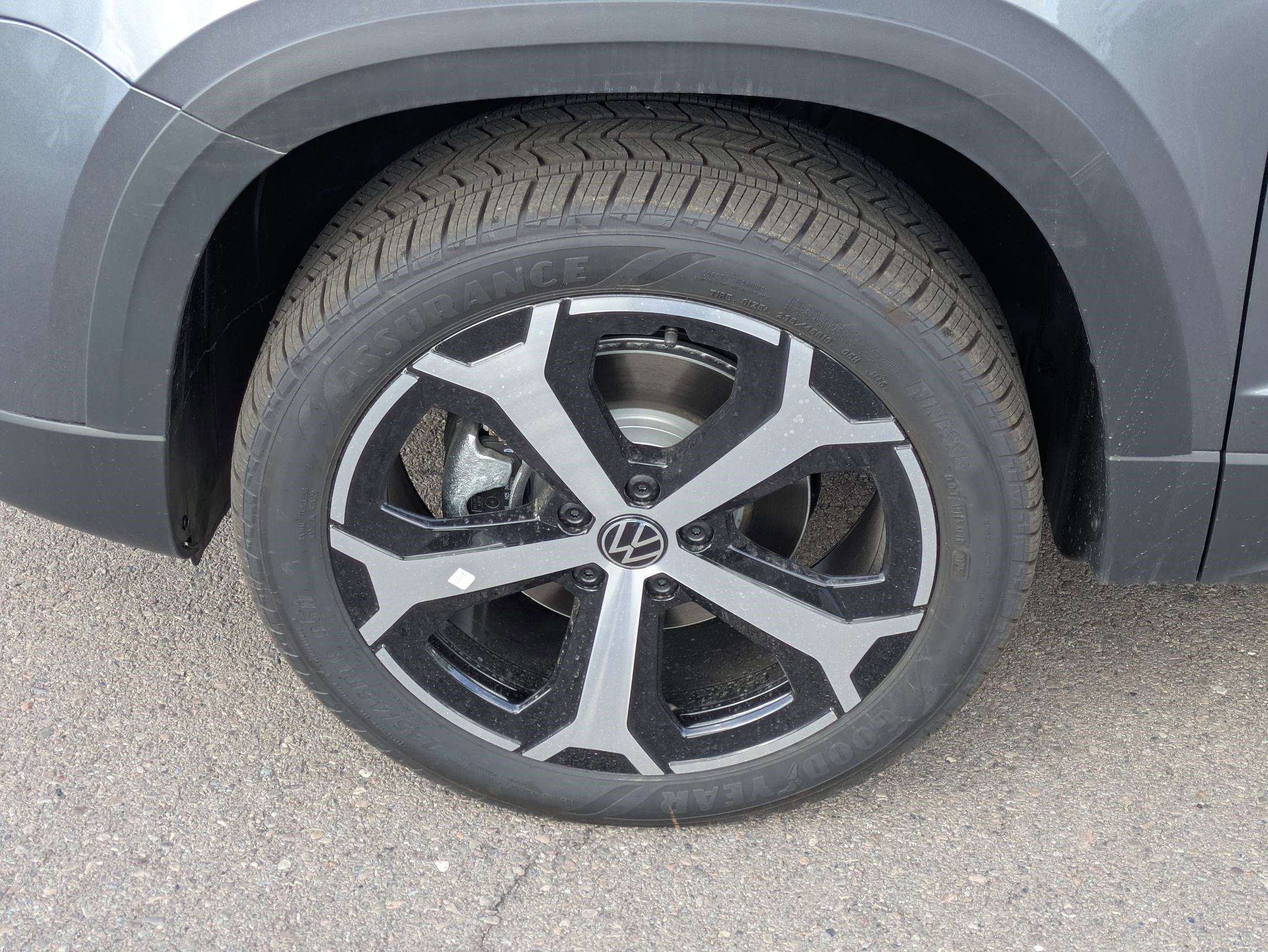 New 2026 Platinum Gray Metallic Volkswagen SEL image 16