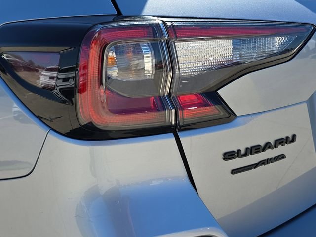 Used 2025 Silver Subaru Onyx Edition image 38