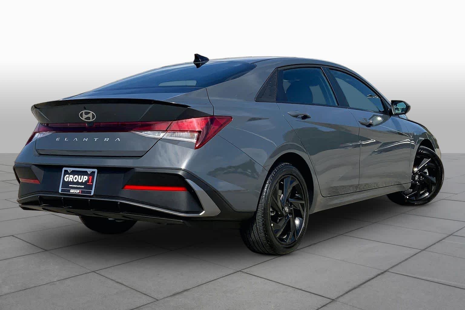 Used 2026 Ecotronic Gray Hyundai SEL Sport image 12