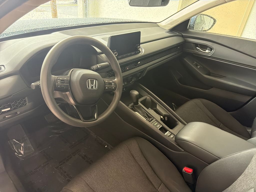 Used 2024  Honda EX image 16