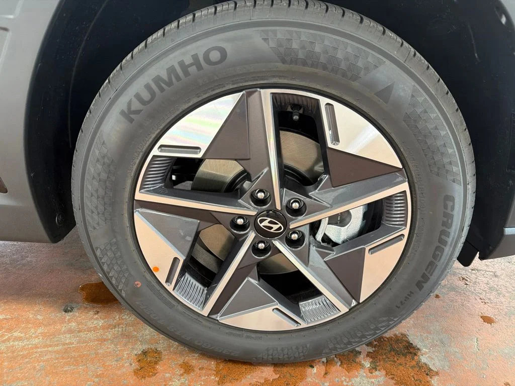 New 2026 Phantom Black Hyundai SEL Plus image 10