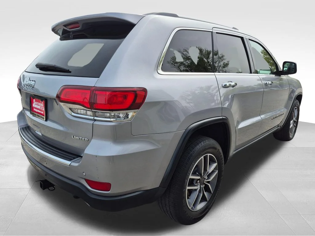Used 2020 Silver Jeep Limited image 10
